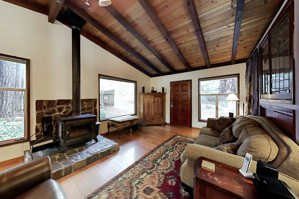 Cazadero Wagging Woods | 3 Gated Acres | Private Hot Tub | Dog-Friendly