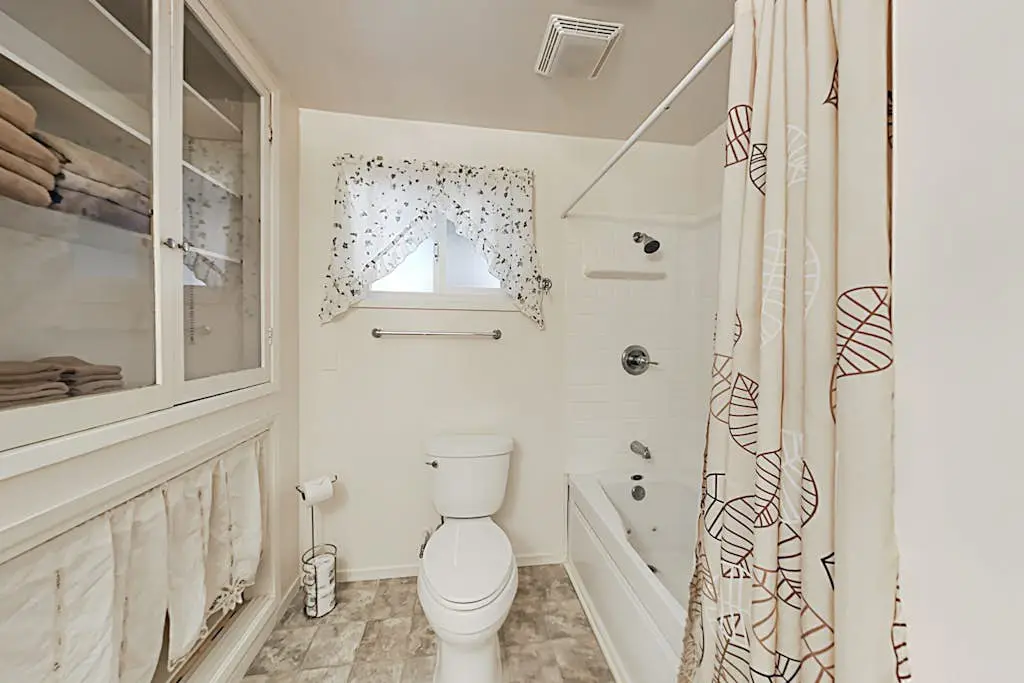 Cazadero Wagging Woods | 3 Gated Acres | Private Hot Tub | Dog-Friendly