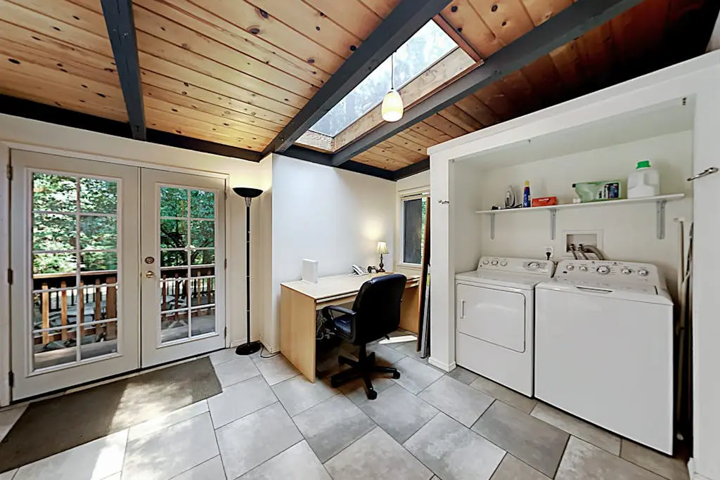 Cazadero Wagging Woods | 3 Gated Acres | Private Hot Tub | Dog-Friendly
