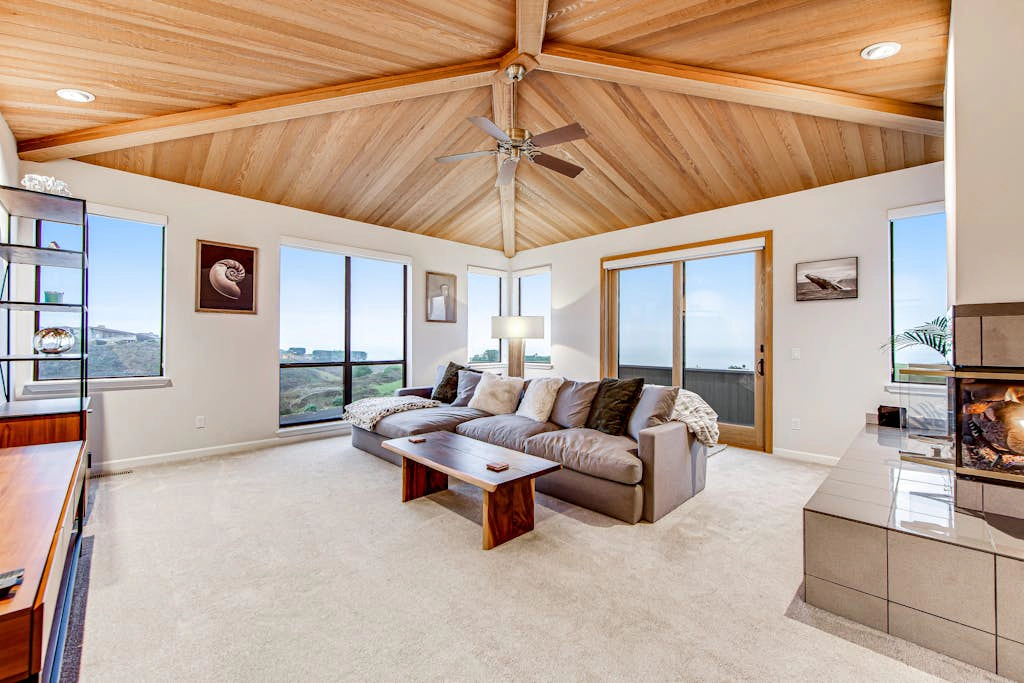 Bodega Bay Oceanview Home by Golf Course