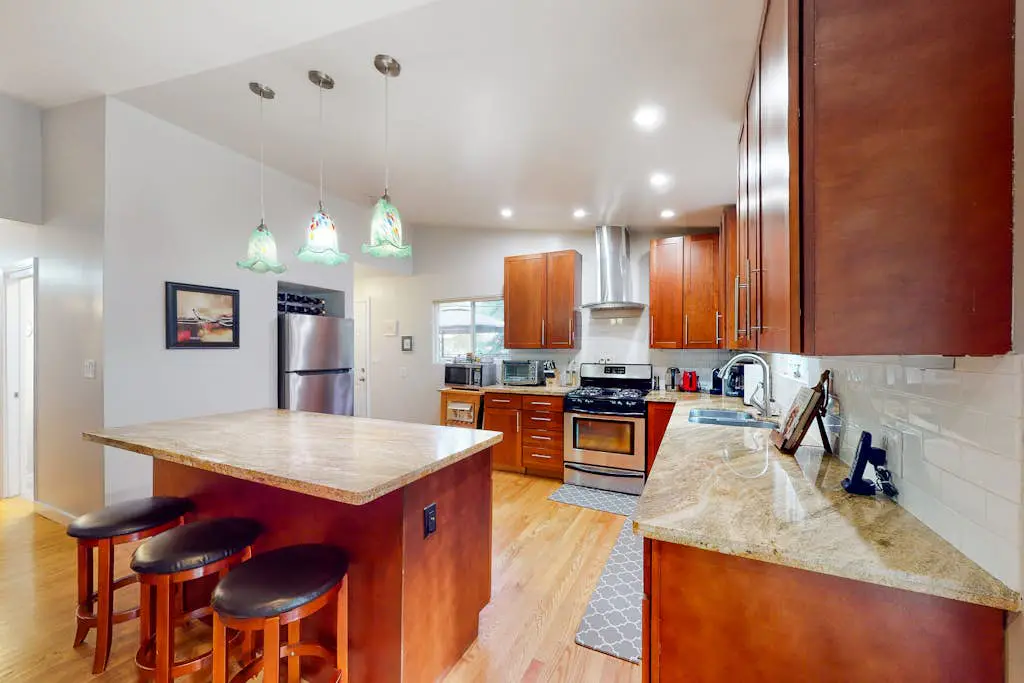 Guerneville Dog-Friendly Redwood Retreat with Hot Tub & Pool