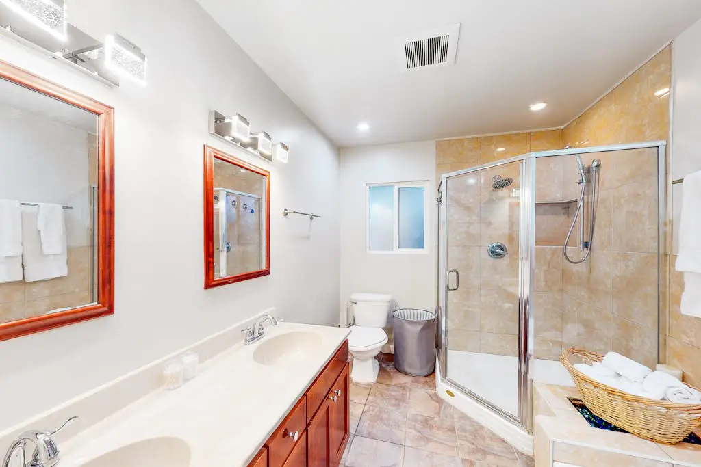 Guerneville Dog-Friendly Redwood Retreat with Hot Tub & Pool