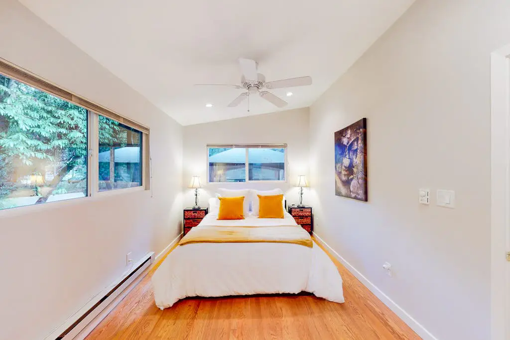 Guerneville Dog-Friendly Redwood Retreat with Hot Tub & Pool