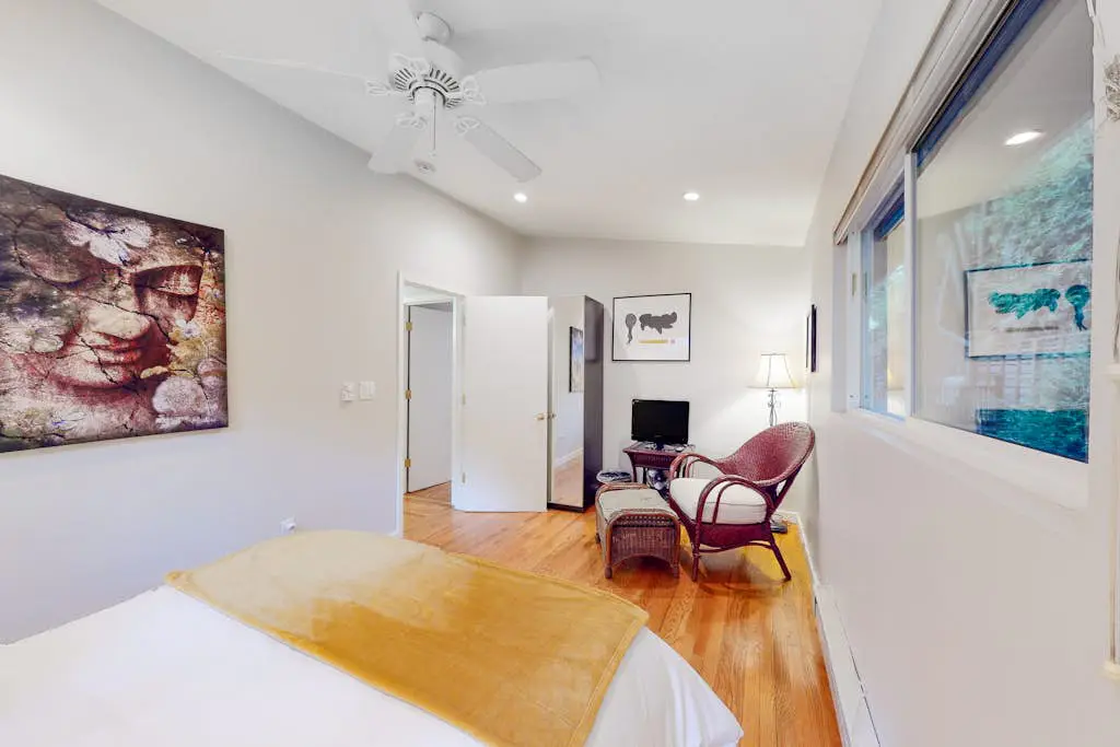 Guerneville Dog-Friendly Redwood Retreat with Hot Tub & Pool