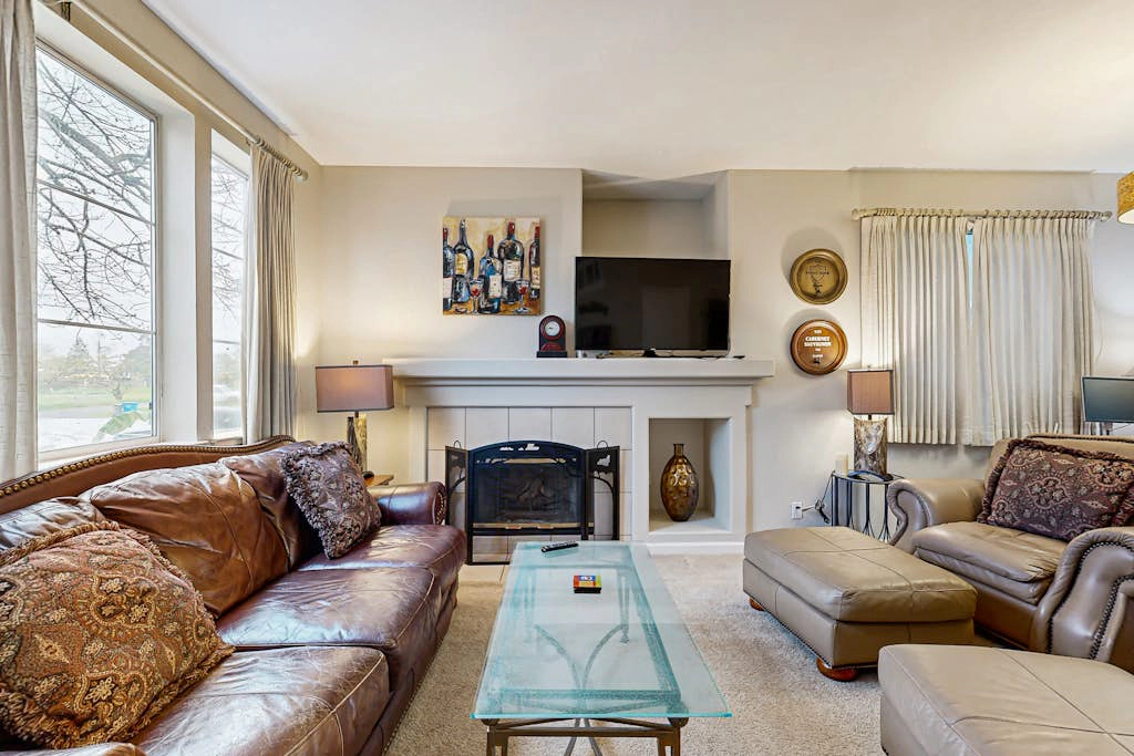 Dog-Friendly Santa Rosa Home near Wineries