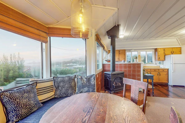Seaside Cottage - Bodega Bay Bright Beach Cottage with Ocean Views & Fireplace