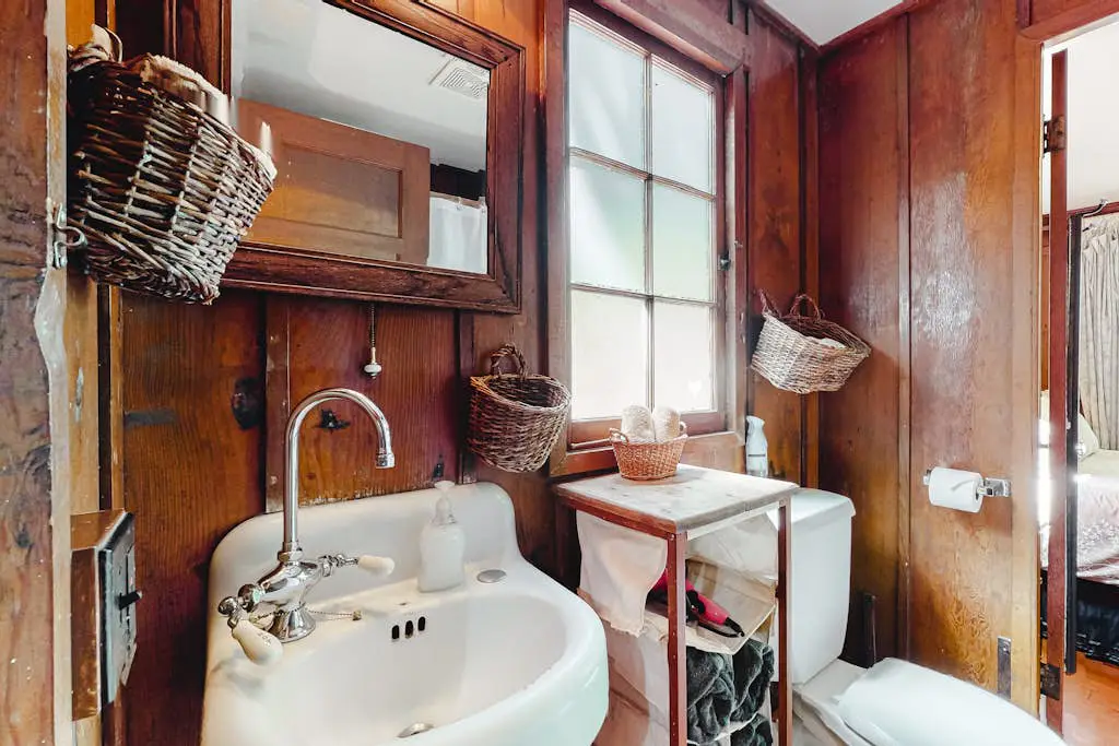 Guerneville Clearheart Grove: Dog-Friendly Redwood Cabin