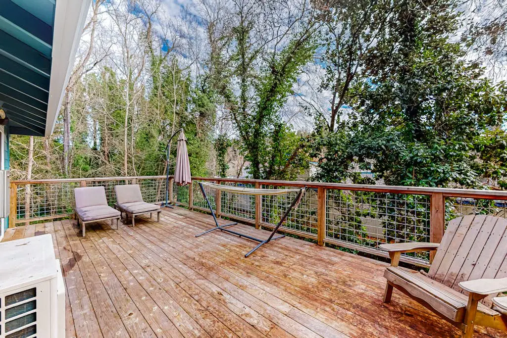Guerneville Dog-Friendly Forest Hideaway near Downtown