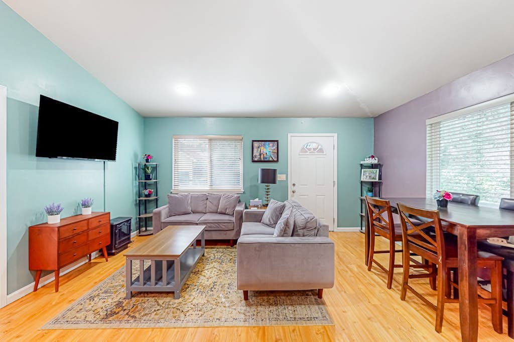 Guerneville Dog-Friendly Forest Hideaway near Downtown