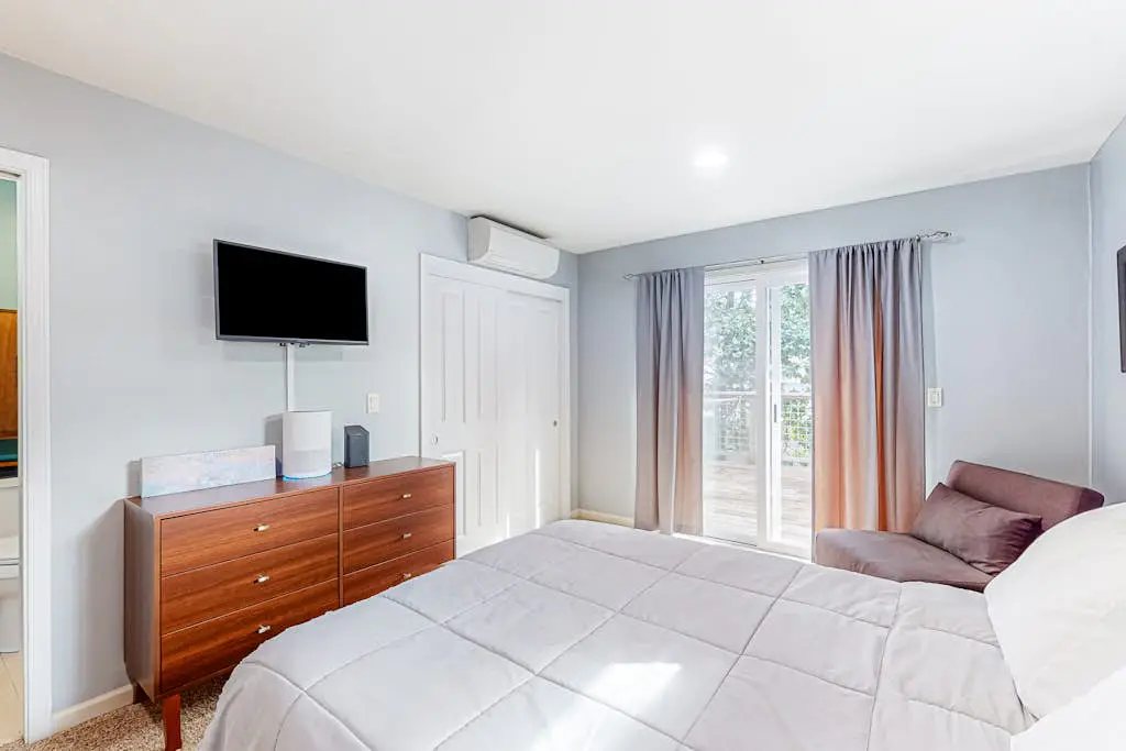 Guerneville Dog-Friendly Forest Hideaway near Downtown