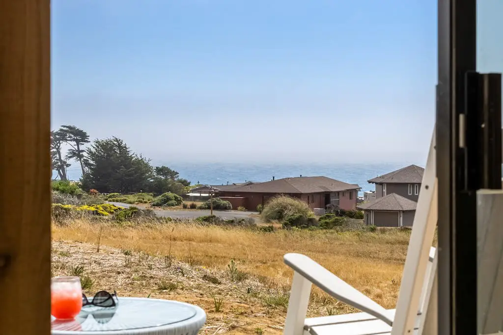 Bodega Bay Architect-Designed Oceanfront Hot Tub Retreat