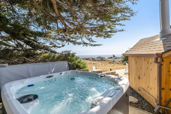 Bodega Bay Architect-Designed Oceanfront Hot Tub Retreat