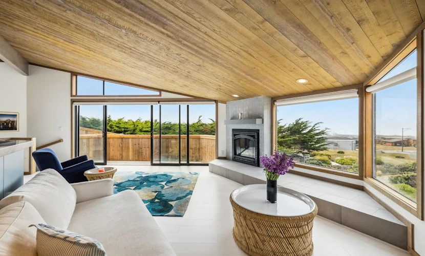 Bodega Bay Architect-Designed Oceanfront Hot Tub Retreat