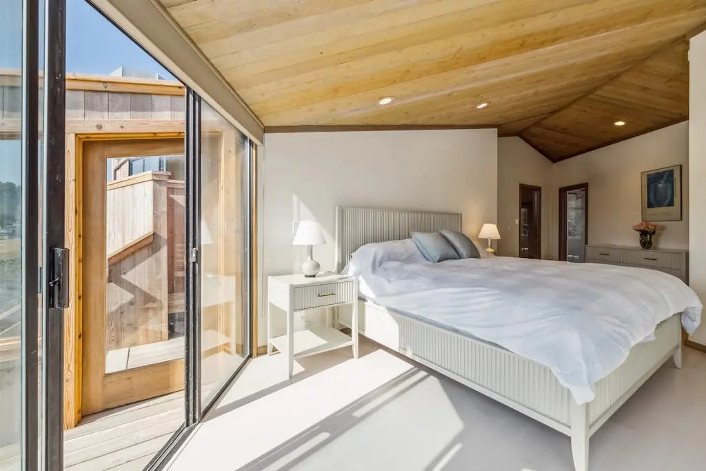 Bodega Bay Architect-Designed Oceanfront Hot Tub Retreat