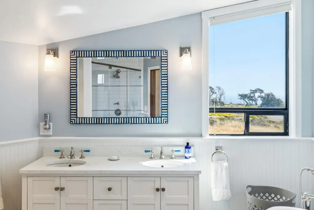 Bodega Bay Architect-Designed Oceanfront Hot Tub Retreat