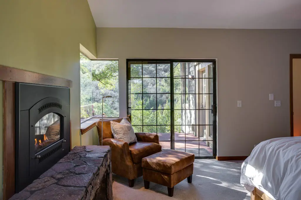 Leslie Creek House - Santa Rosa Wine Country Pool & Hot Tub Retreat