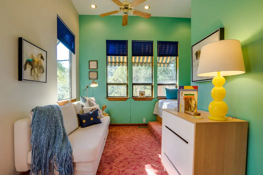 Leslie Creek House - Santa Rosa Wine Country Pool & Hot Tub Retreat