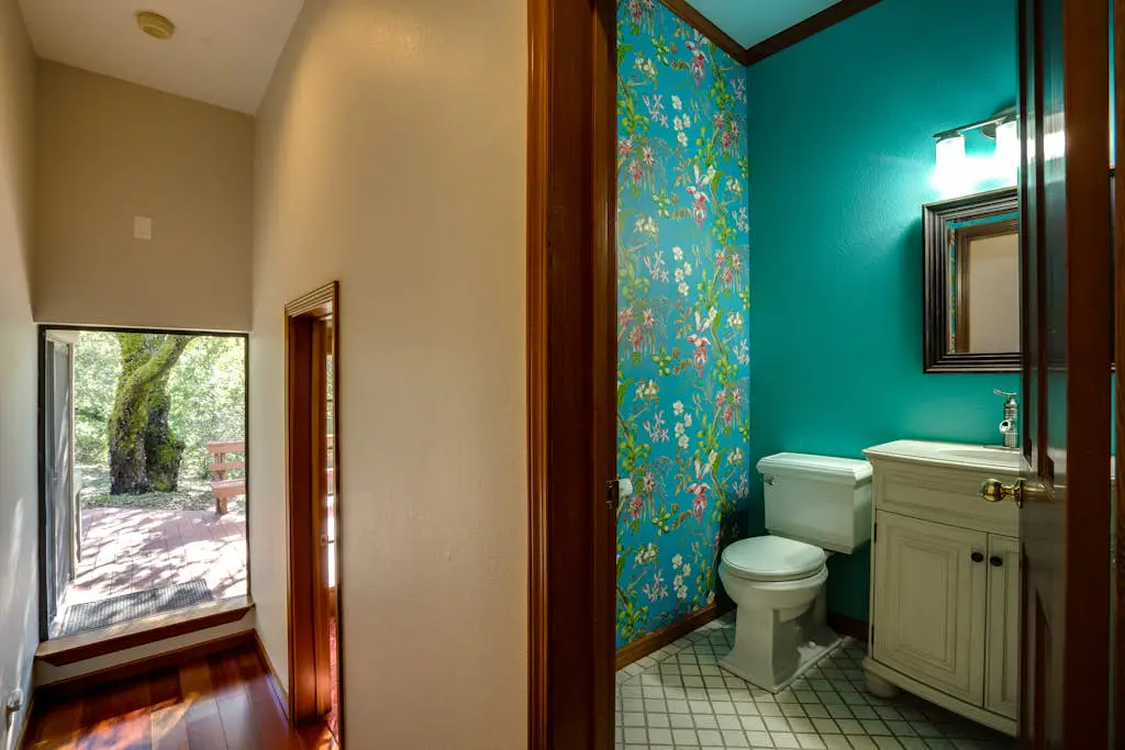 Leslie Creek House - Santa Rosa Wine Country Pool & Hot Tub Retreat