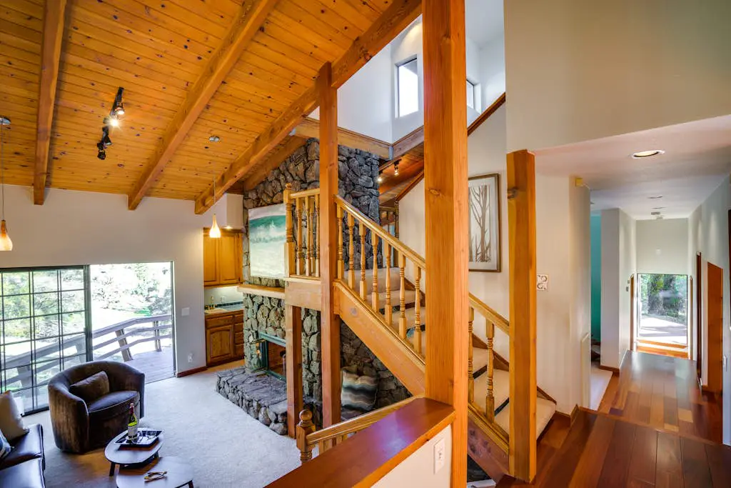 Leslie Creek House - Santa Rosa Wine Country Pool & Hot Tub Retreat