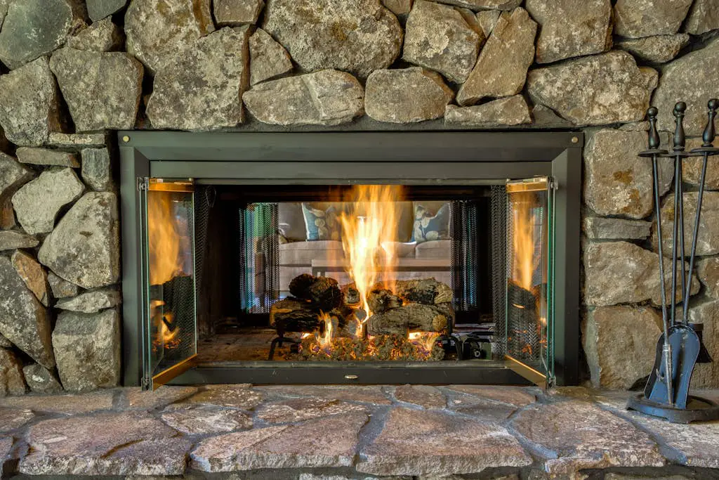 Leslie Creek House - Santa Rosa Wine Country Pool & Hot Tub Retreat