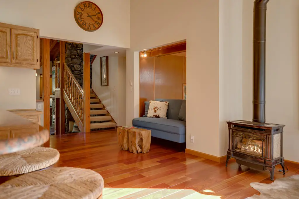 Leslie Creek House - Santa Rosa Wine Country Pool & Hot Tub Retreat