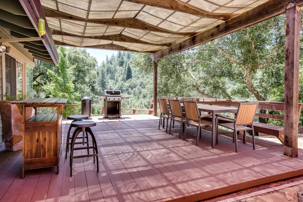 Leslie Creek House - Santa Rosa Wine Country Pool & Hot Tub Retreat