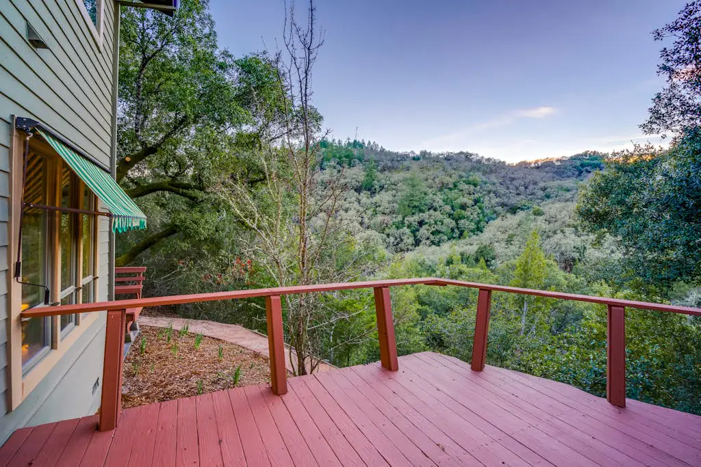 Leslie Creek House - Santa Rosa Wine Country Pool & Hot Tub Retreat