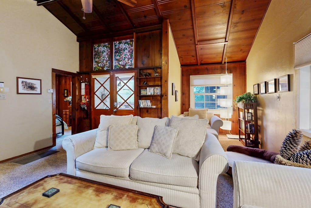 Dog-Friendly Guerneville Cabin near River