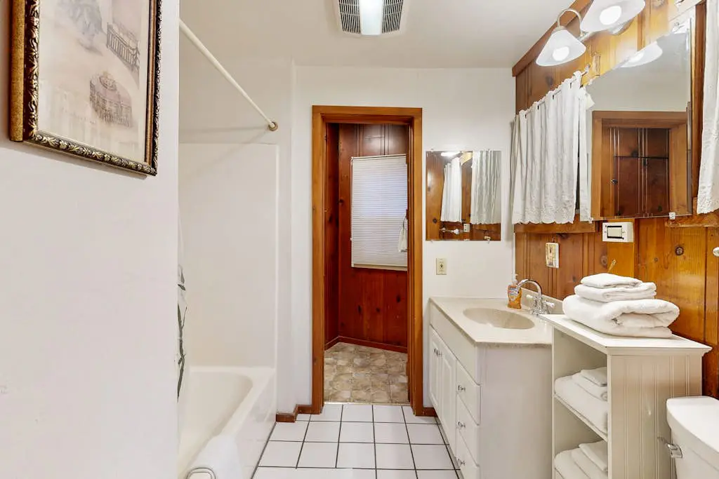 Dog-Friendly Guerneville Cabin near River