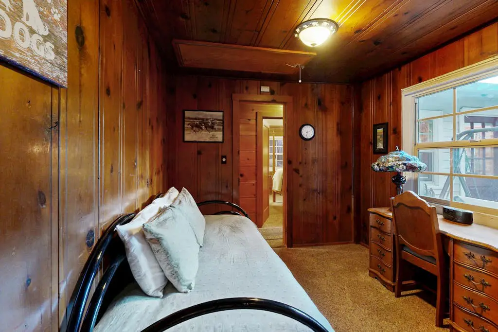 Dog-Friendly Guerneville Cabin near River