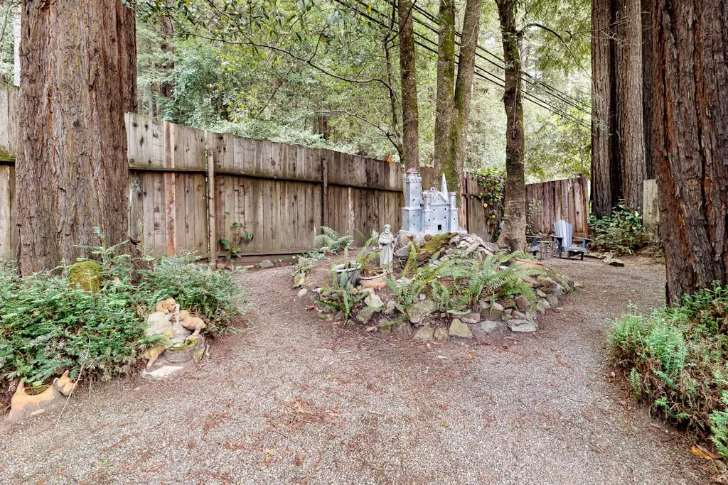 Dog-Friendly Guerneville Cabin near River