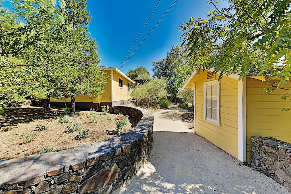 Glen Ellen Heated Pool Estate on 5 Secluded Acres