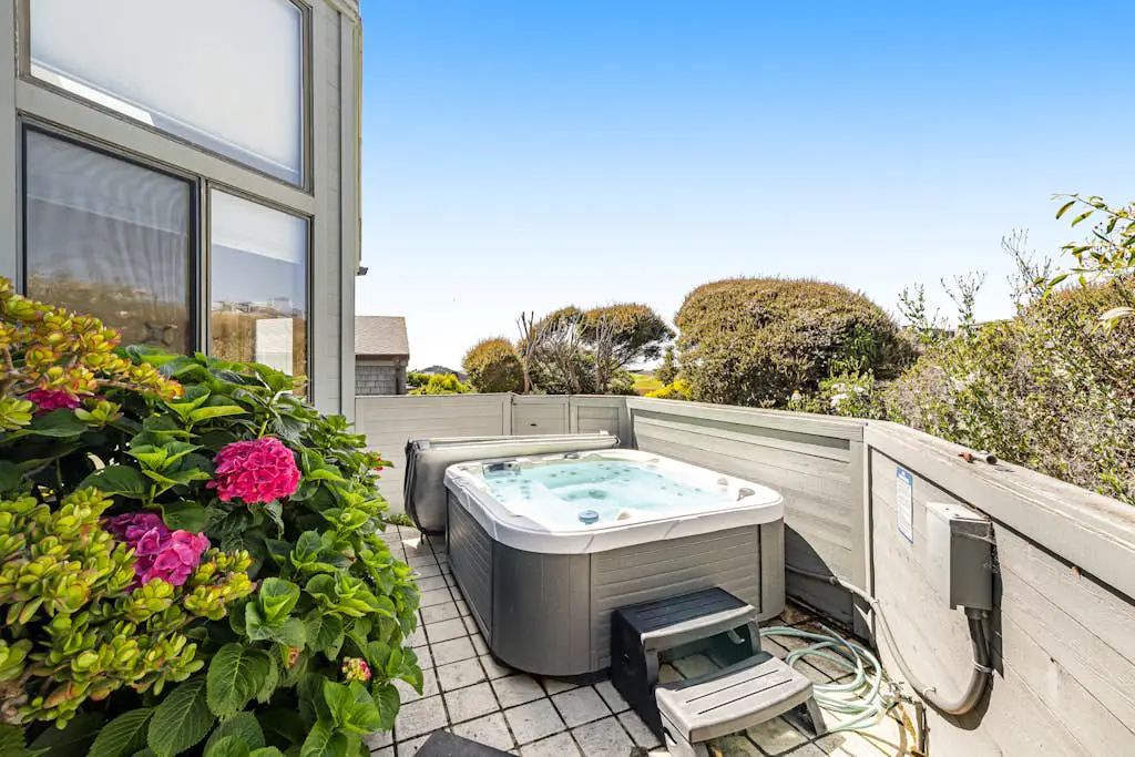 Blue Horizon - Bodega Bay Dog-Friendly Oceanview Home with Hot Tub