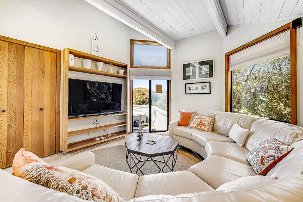 Blue Horizon - Bodega Bay Dog-Friendly Oceanview Home with Hot Tub