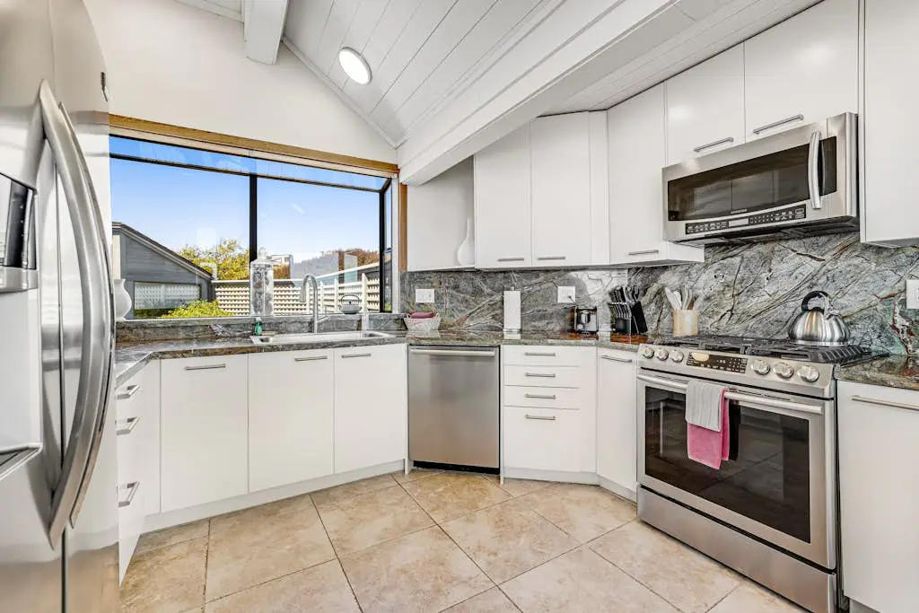 Blue Horizon - Bodega Bay Dog-Friendly Oceanview Home with Hot Tub