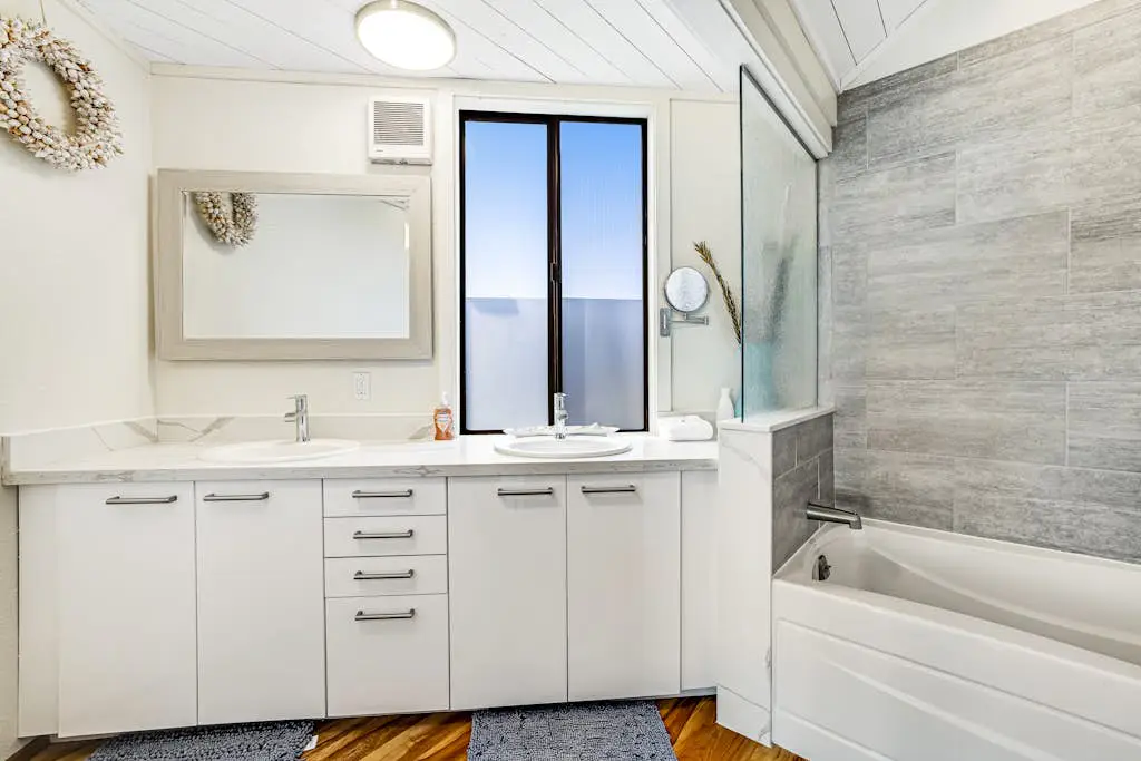 Blue Horizon - Bodega Bay Dog-Friendly Oceanview Home with Hot Tub