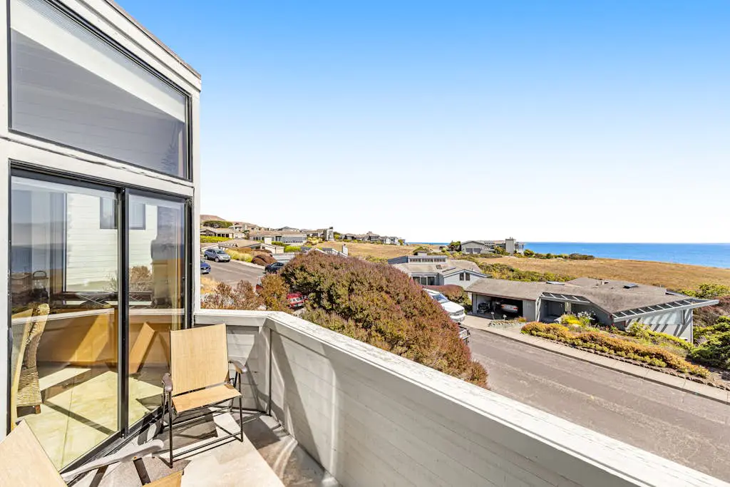 Blue Horizon - Bodega Bay Dog-Friendly Oceanview Home with Hot Tub