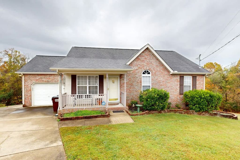 Mount Juliet Home on 1 Acre | Private Outdoor Space | 30 Minutes to Nashville