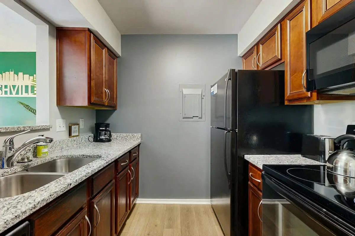 Third-Floor Riverfront Condo w/ Balcony, Pool, & Fast WiFi – Near Broadway!