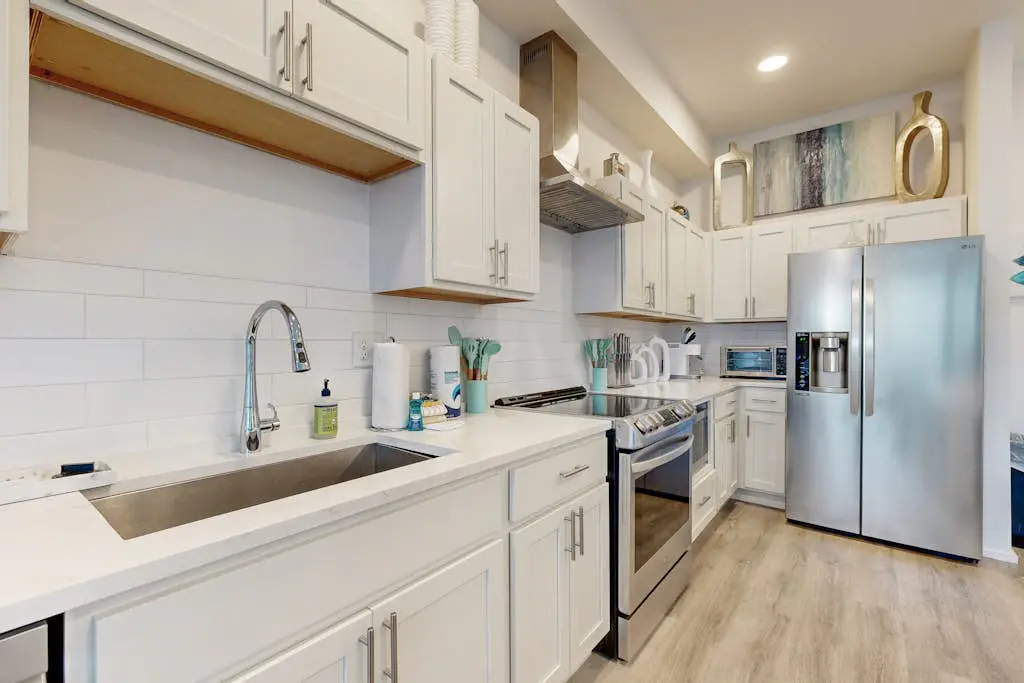 Ultramodern Condo in Luxury Complex with WiFi, Patio, Seasonal Pool, & W/D