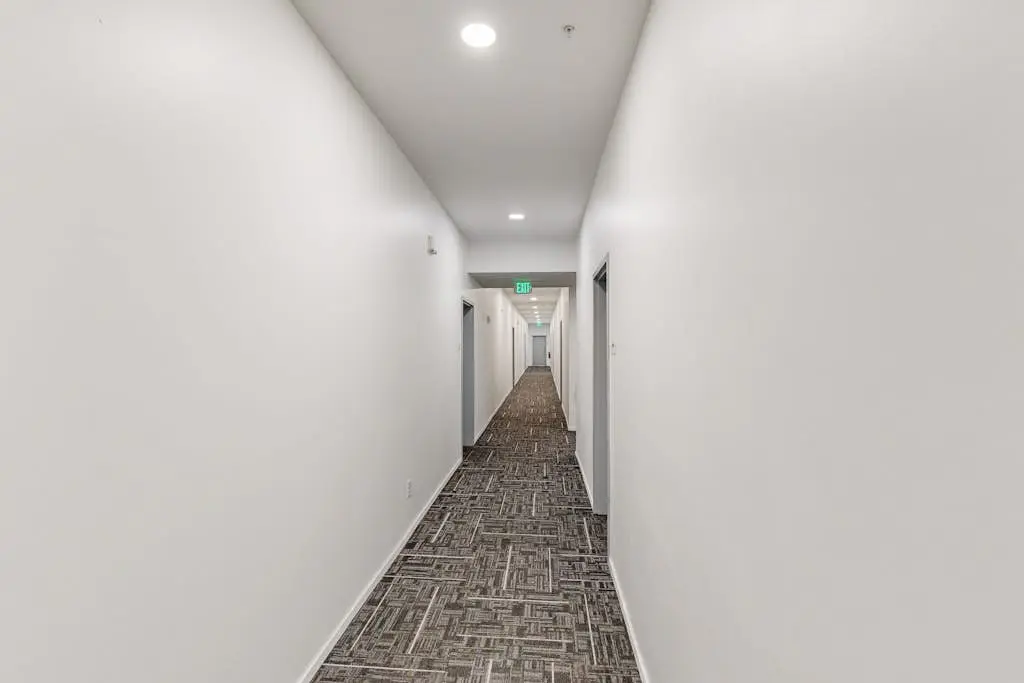 Ultramodern Condo in Luxury Complex with WiFi, Patio, Seasonal Pool, & W/D