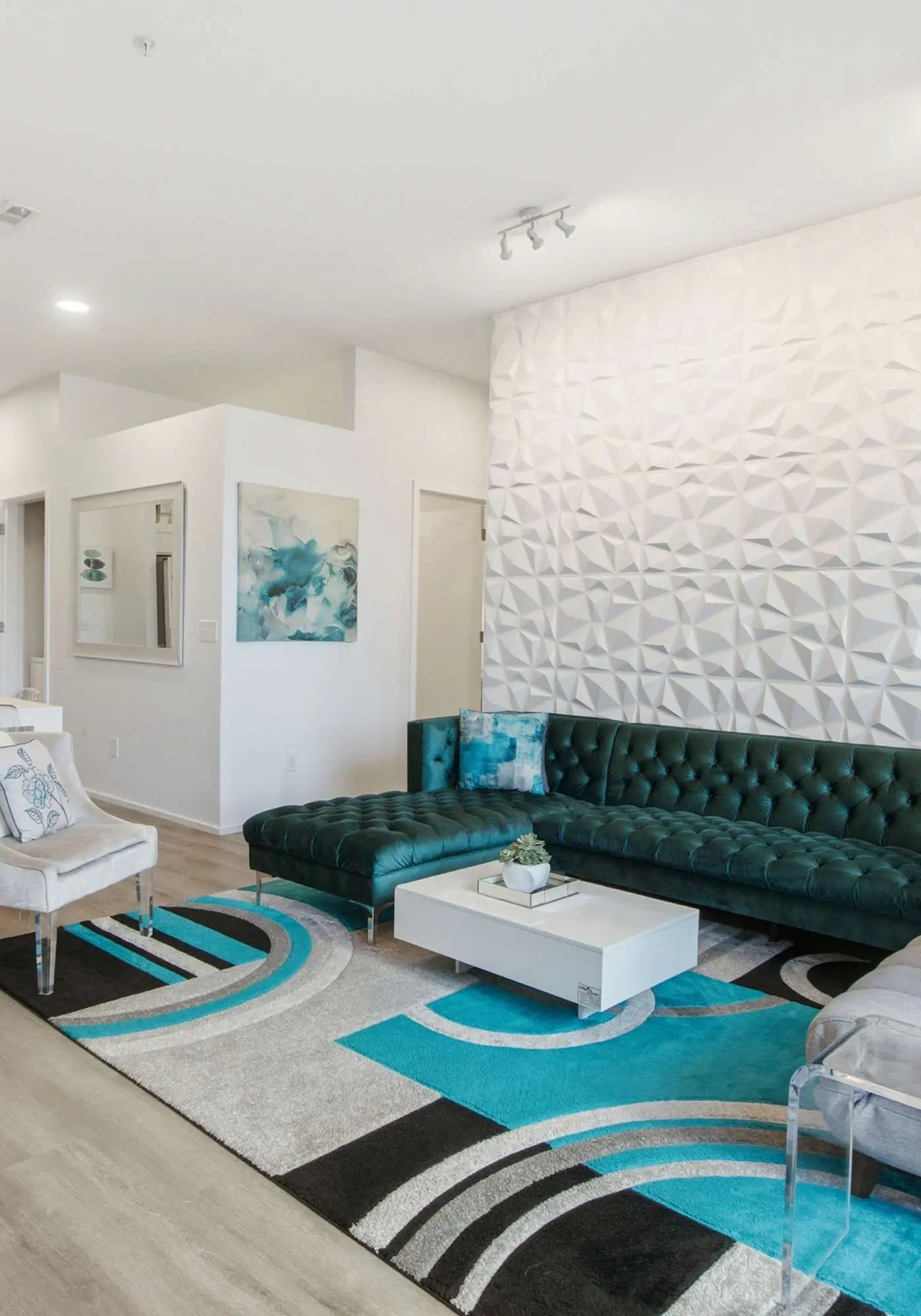 Ultramodern Condo in Luxury Complex with WiFi, Patio, Seasonal Pool, & WD