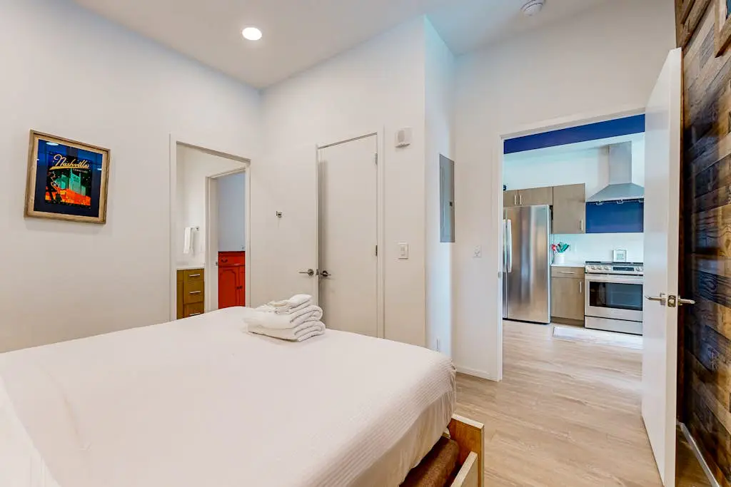Dog-friendly treetop escape with luxe interior, seasonal pool, balcony, & WiFi
