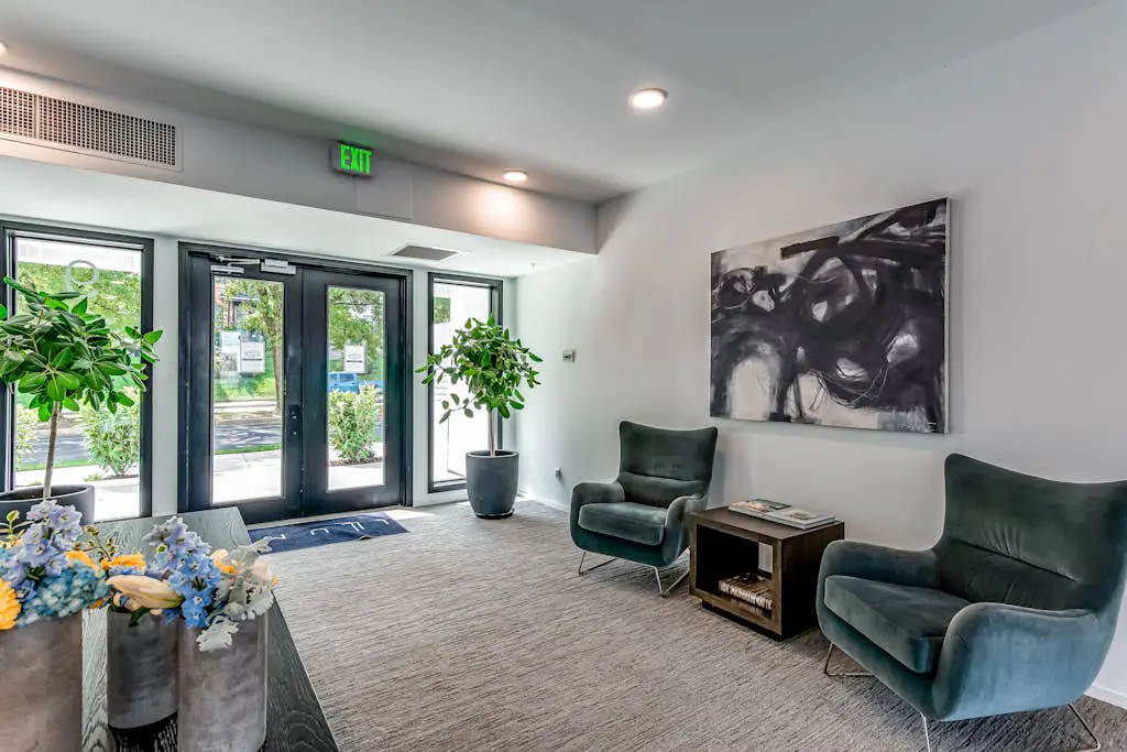 Dog-friendly treetop escape with luxe interior, seasonal pool, balcony, & WiFi