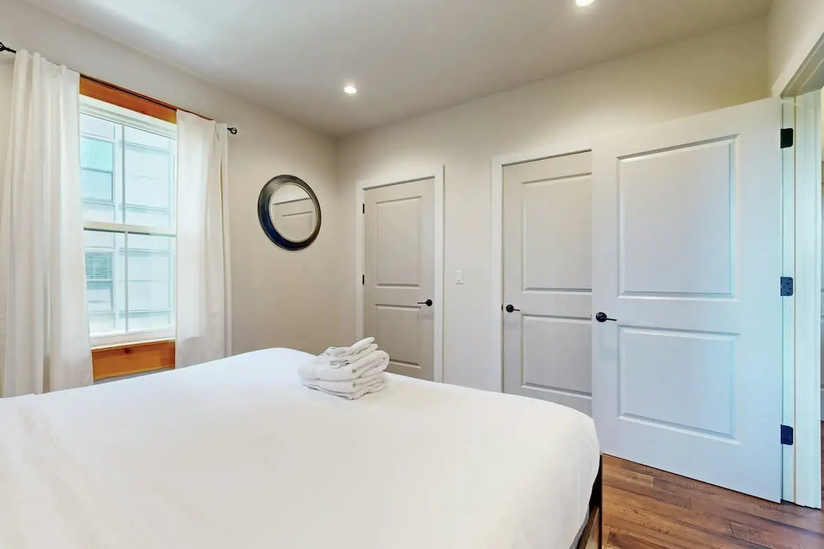 Modern-Rustic Suite w/ Pool & Outdoor Lounge | Near Downtown | Dog-Friendly