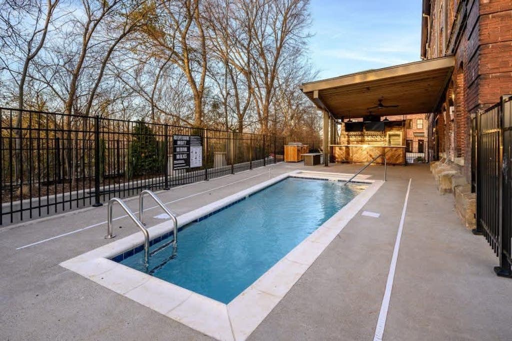 Modern-Rustic Suite w/ Pool & Outdoor Lounge | Near Downtown | Dog-Friendly