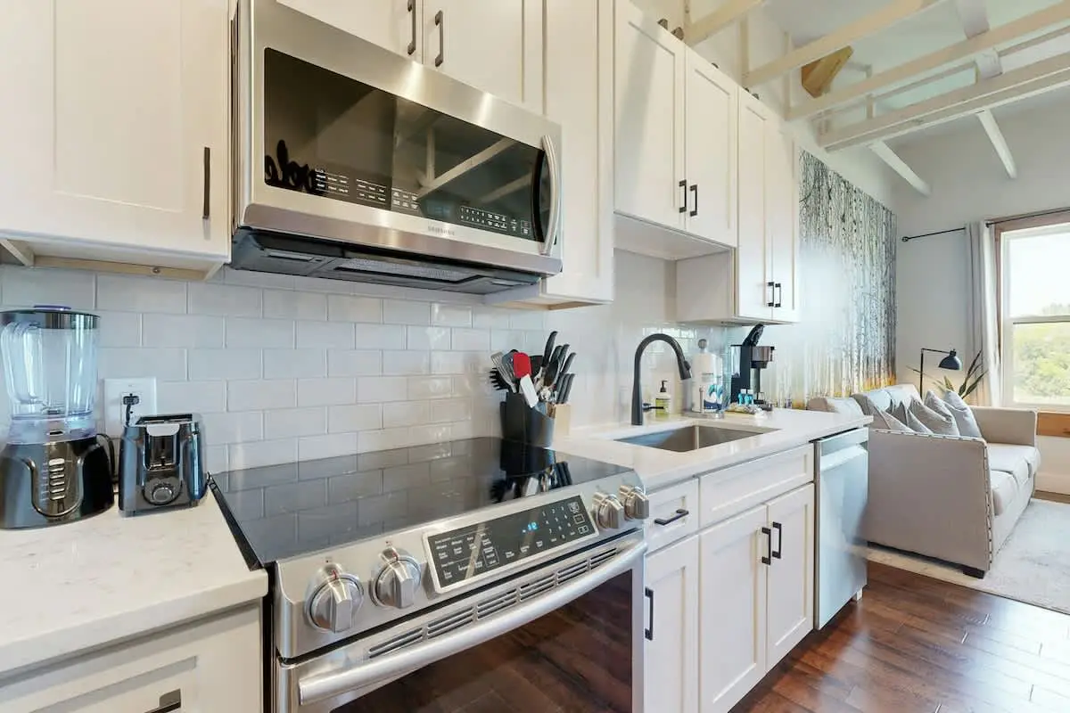 Modern-Rustic Suite w/ Pool & Outdoor Lounge | Near Downtown | Dog-Friendly