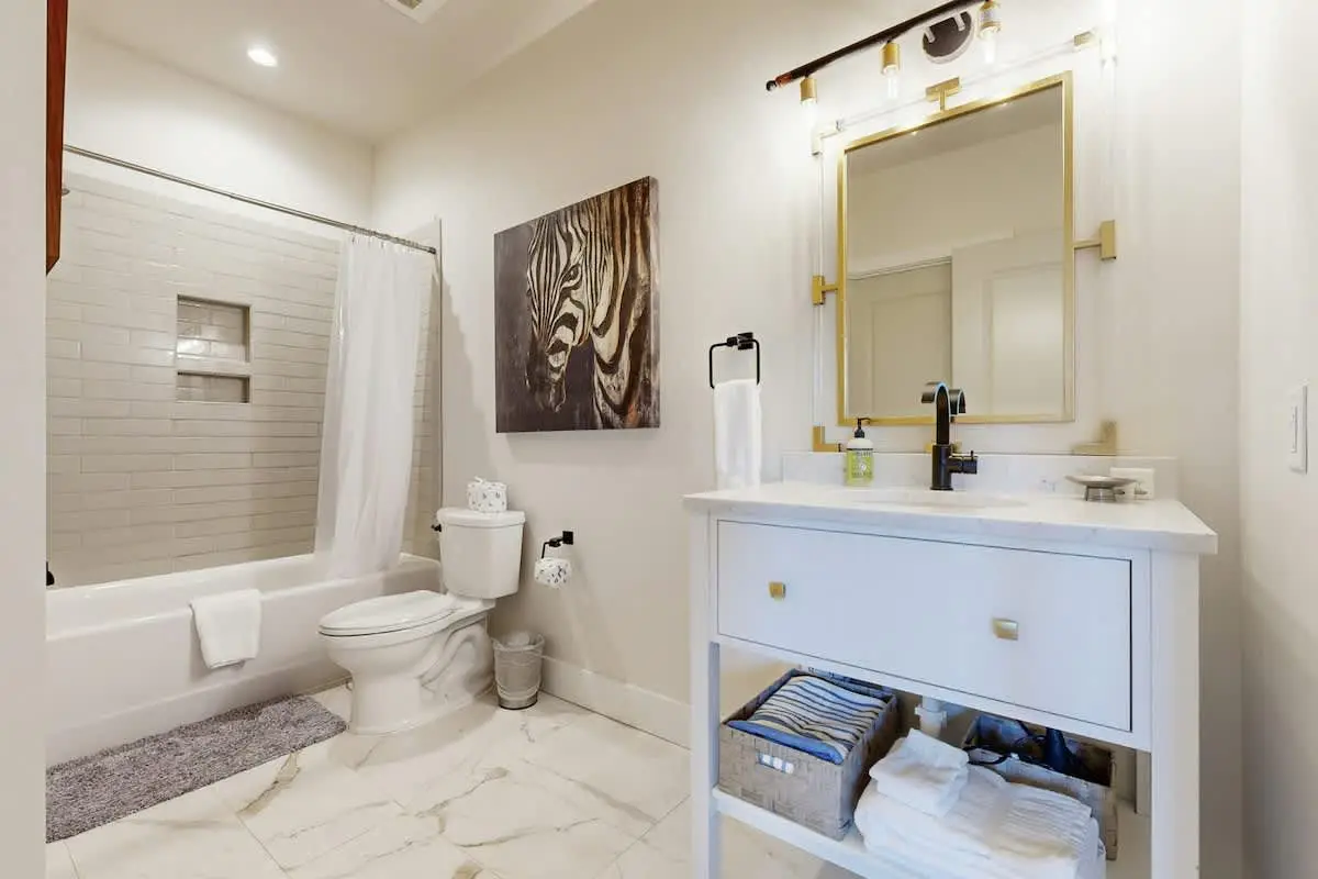 Modern-Rustic Suite w/ Pool & Outdoor Lounge | Near Downtown | Dog-Friendly