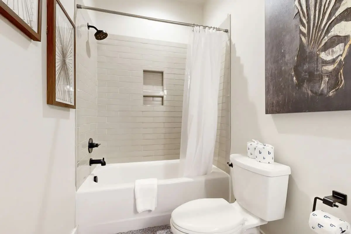 Modern-Rustic Suite w/ Pool & Outdoor Lounge | Near Downtown | Dog-Friendly