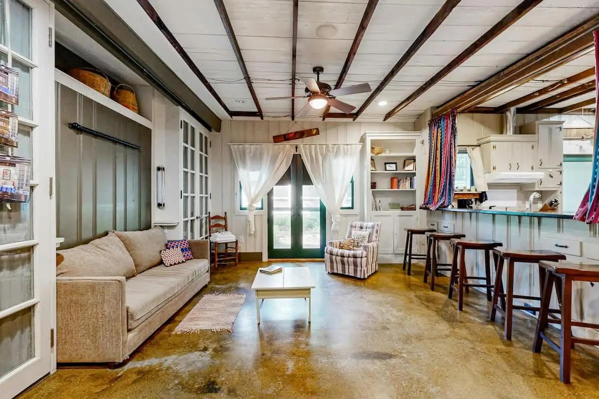 Little House Nashville: Convenient, Eclectic, Cozy, with 47 5-Star Reviews